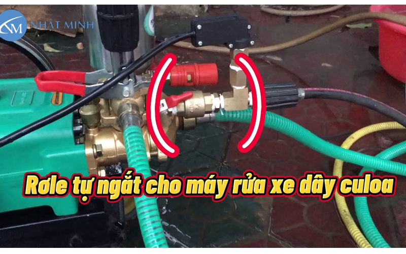 Máy rửa xe dây đai có dùng súng phun được không ? 